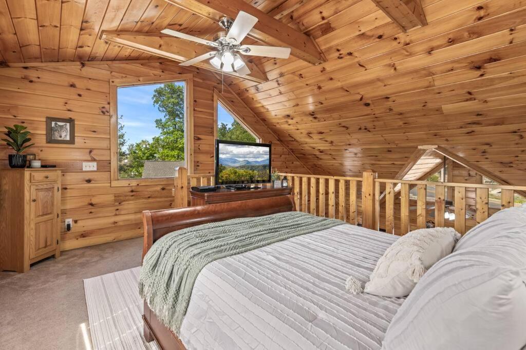 Cozy Cabin In The Smokies!!! Fully Furnished And Complete With Community Indoor And Outdoor Pools And Spas, Game And Fitness Rooms As Well As A Private Hot Tub Pigeon Forge Exterior foto